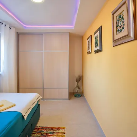 Casa Crystal Istria, With Private Pool, Near The Beach, With The Sea View! Villa