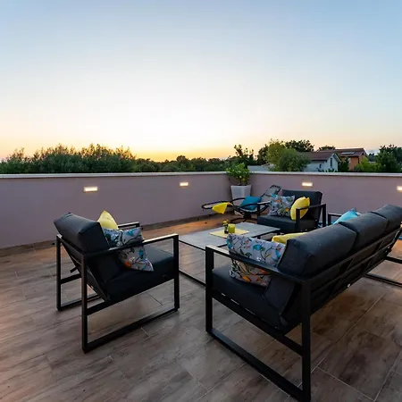 Casa Crystal Istria, With Private Pool, Near The Beach, With The Sea View! * Peroj