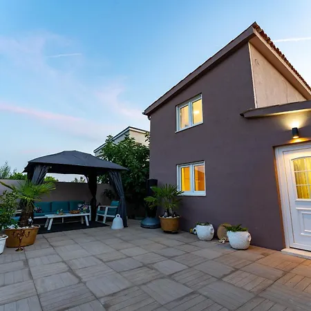 Casa Crystal Istria, With Private Pool, Near The Beach, With The Sea View! Villa Peroj