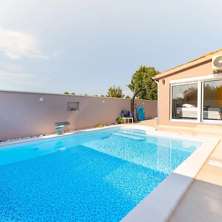 Villa Casa Crystal Istria, With Private Pool, Near The Beach, With The Sea View!