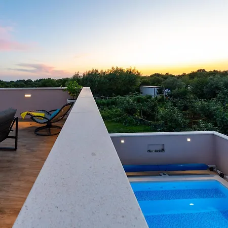 Casa Crystal Istria, With Private Pool, Near The Beach, With The Sea View! Peroj